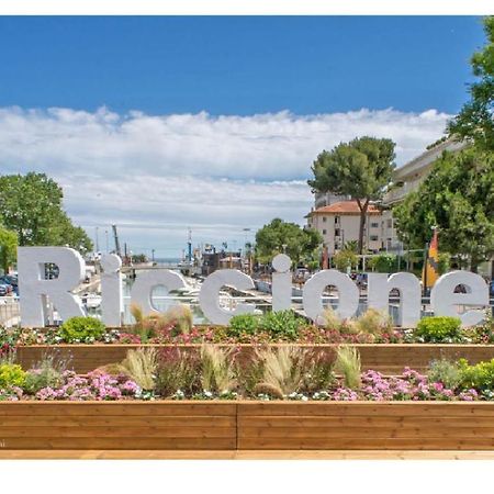 فندق Urania Fogliano Marina المظهر الخارجي الصورة
